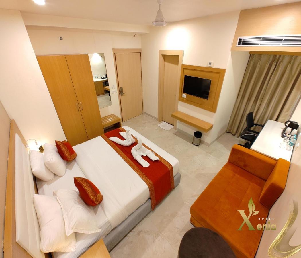 Hotel Xenia Varanasi Exterior photo