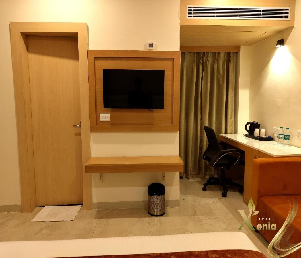 Hotel Xenia Varanasi Exterior photo