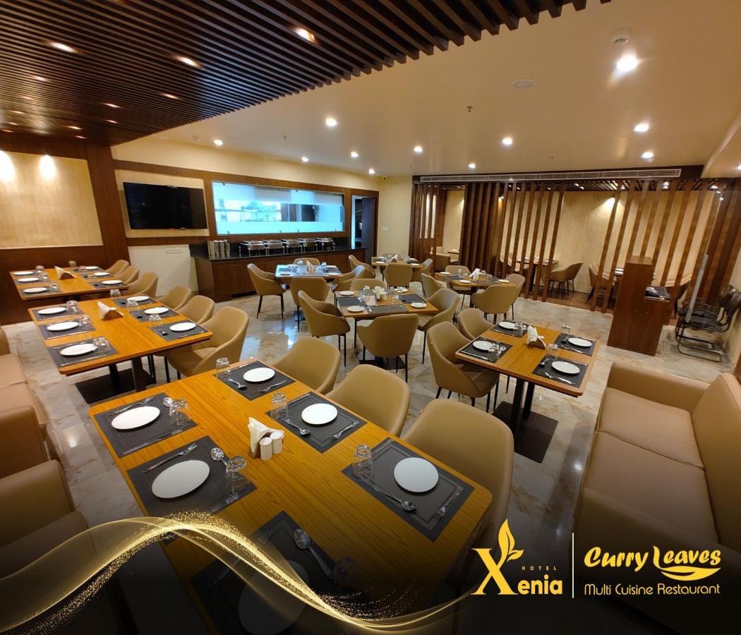 Hotel Xenia Varanasi Exterior photo
