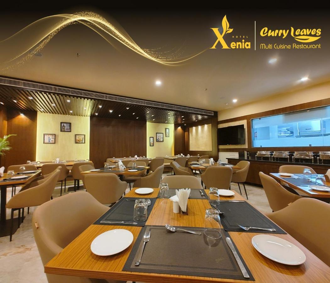 Hotel Xenia Varanasi Exterior photo
